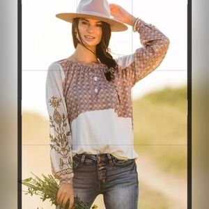 Gimmicks by BKE, Boho Blouse, Mixed Media Top, Embroidered Sleeve Top Size Large